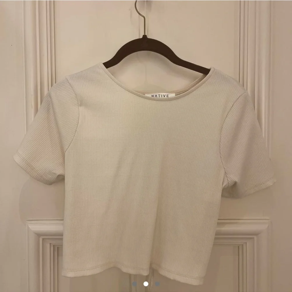 American Threads Open Back Top - Picture 2 of 3